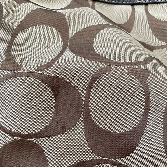 VERY NICE !!Coach shoulder purse - Picture 4 of 6